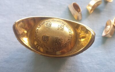 Zlatni ingot novčić za privlačenje bogatstva